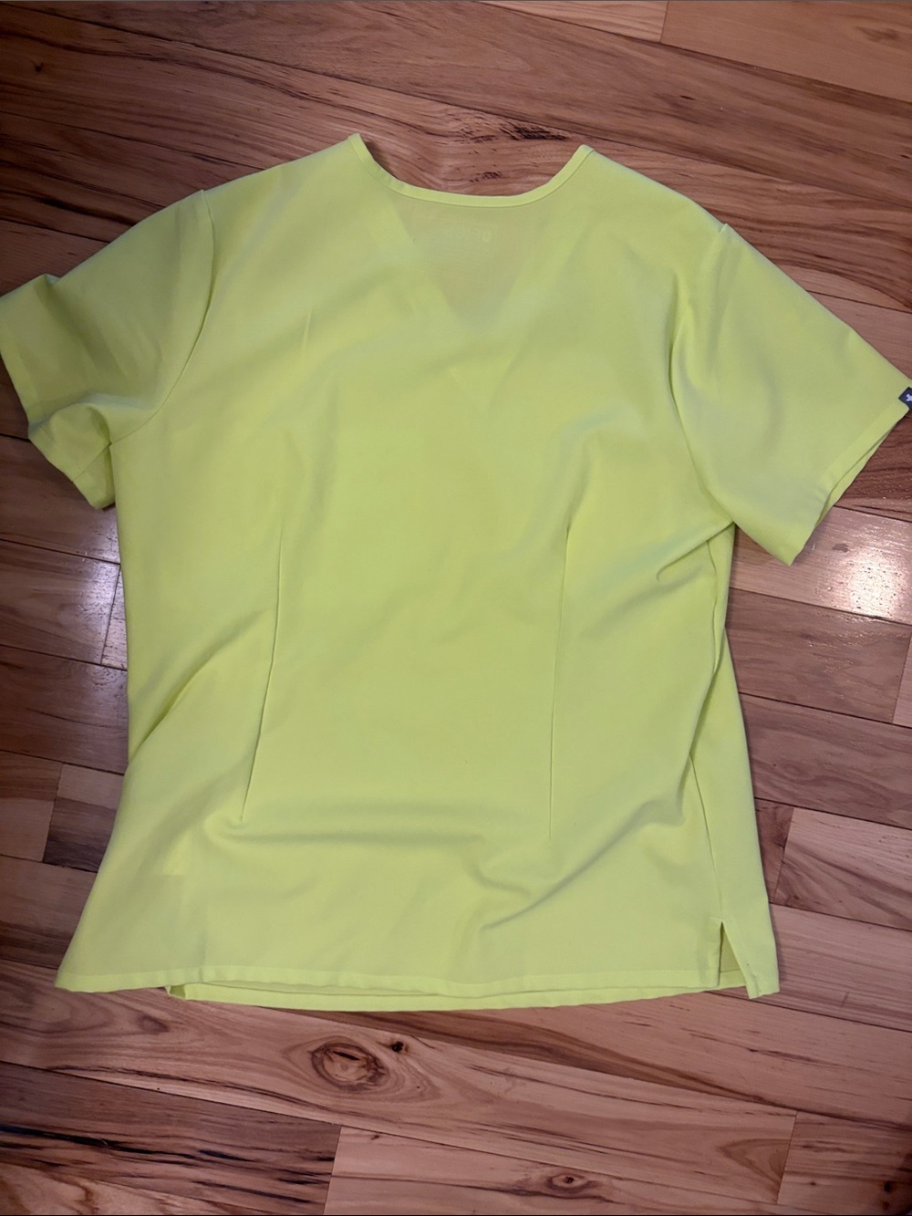 Figs Neon Yellow Scrub Set with Blue Drawstring (large) - Picture 6 of 10